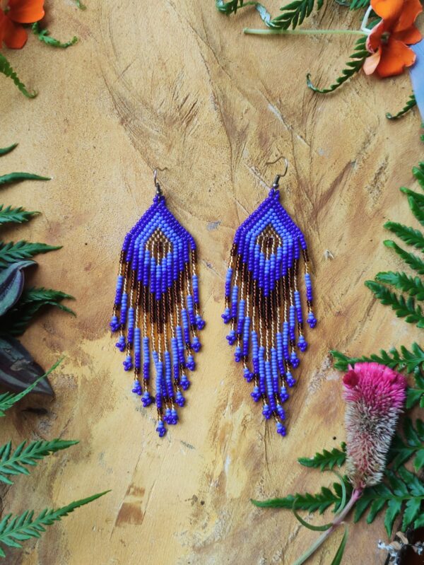 Aretes medianos en chaquira - Image 10