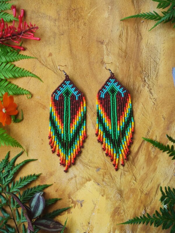 Aretes grandes en chaquira - Image 8